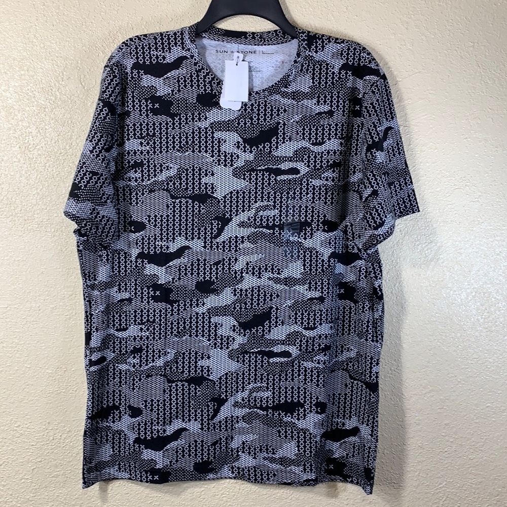 Sun & Stone Men's Tee T-Shirt White Black NWT L Stretchy Pullover Polyester